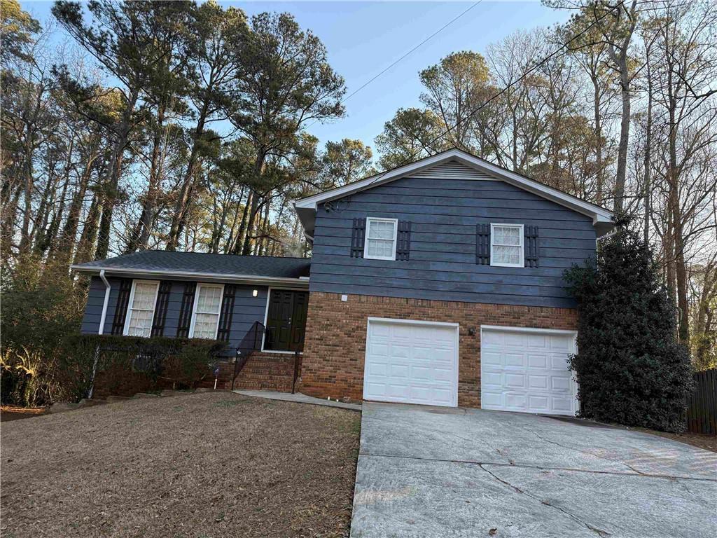 818 Bradford Ct., Lilburn, GA 30047