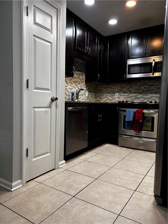 295 Winding River Rd. #F, Atlanta, GA 30350