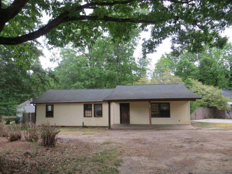 502 Hanes Dr., Forest Park, GA 30297