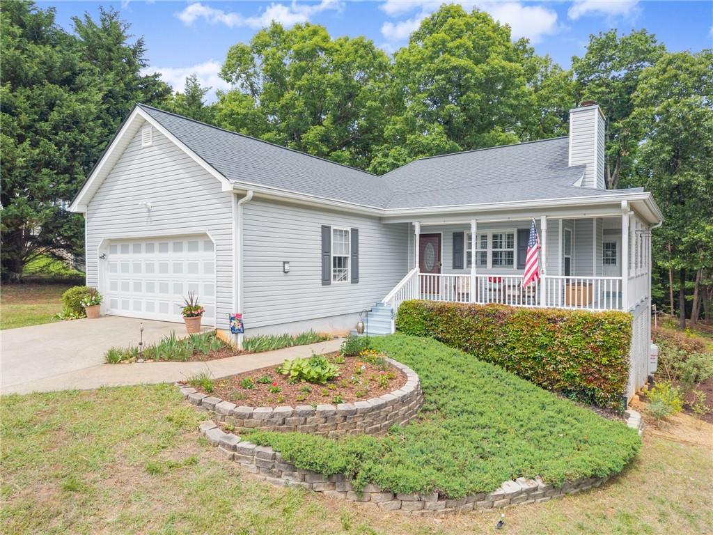 652 Shadow Mountain Ln., Cleveland, GA 30528
