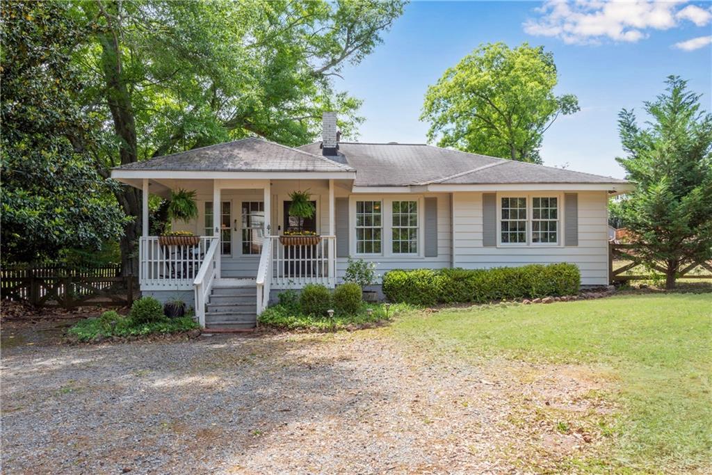 89 Mountain View Rd., Marietta, GA 30064