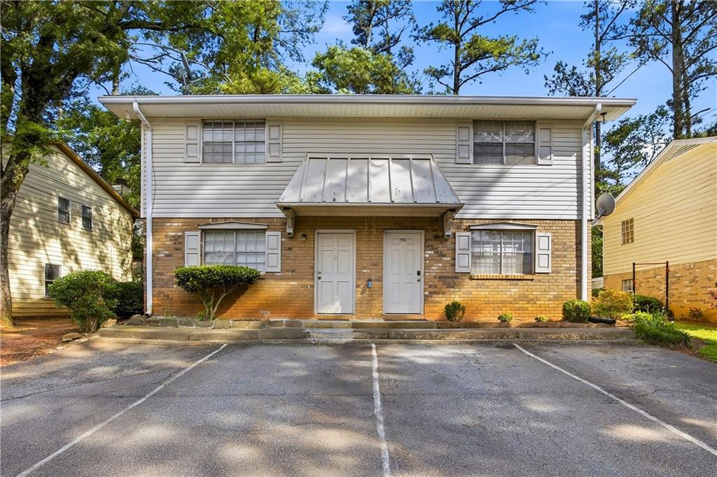936 Six Oaks Cir. #A, Norcross, GA 30093