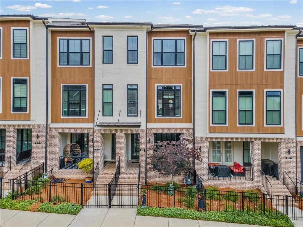 209 Downing Dr., Alpharetta, GA 30022
