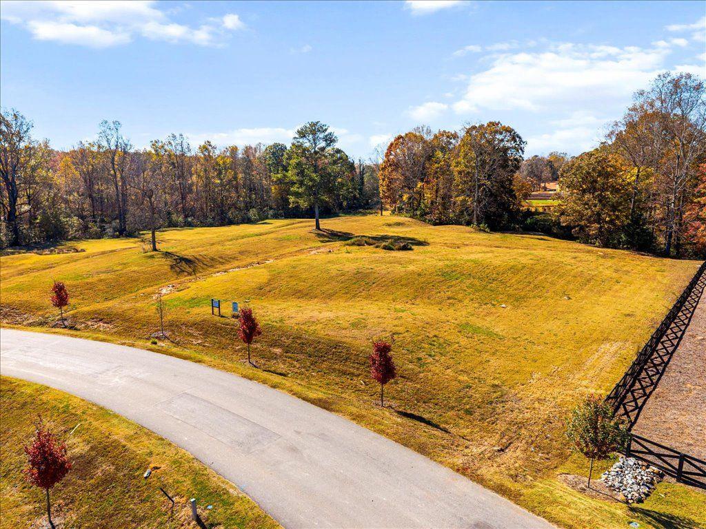 1053 Homestead Dr., Milton, GA 30004