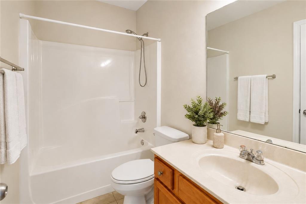 4106 Eldon Dr., Fairburn, GA 30213