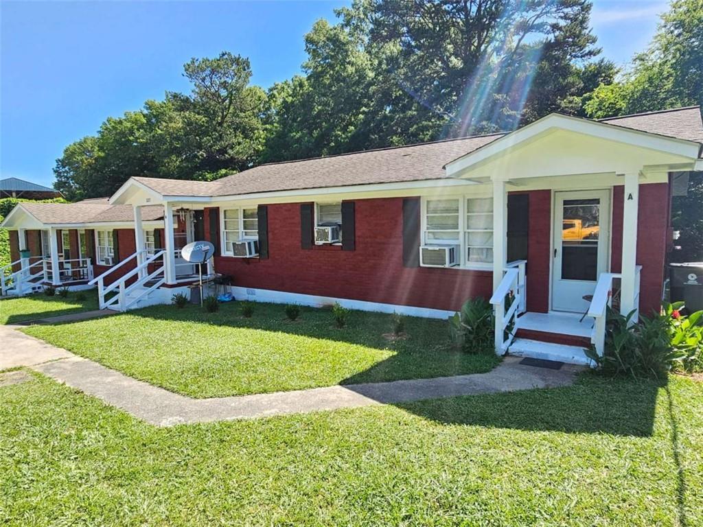 220 Greenbriar Dr., Cedartown, GA 30125