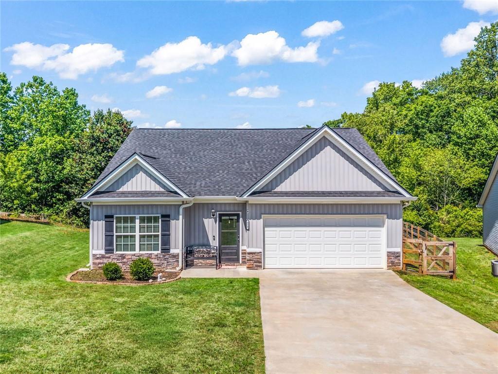 372 Highland Pointe Dr., Alto, GA 30510