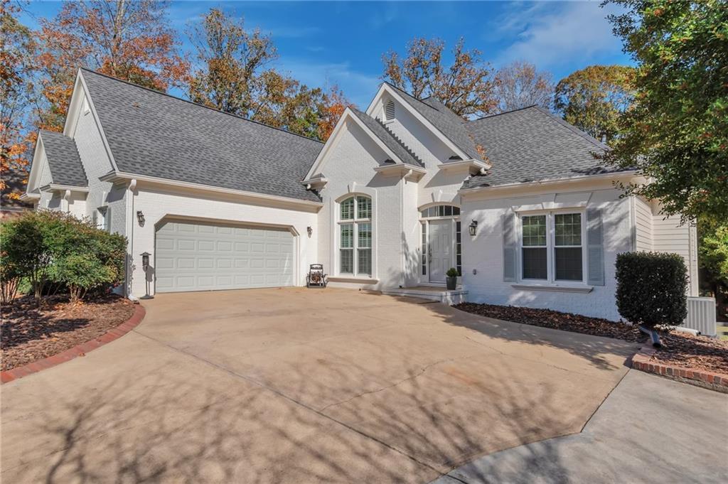 5070 Oakmont Bend Dr., Alpharetta, GA 30004