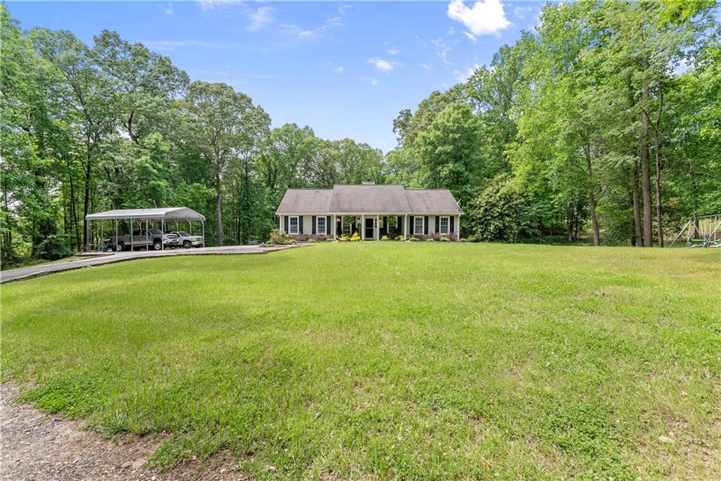1405 Tapp Wood Rd., Hoschton, GA 30548