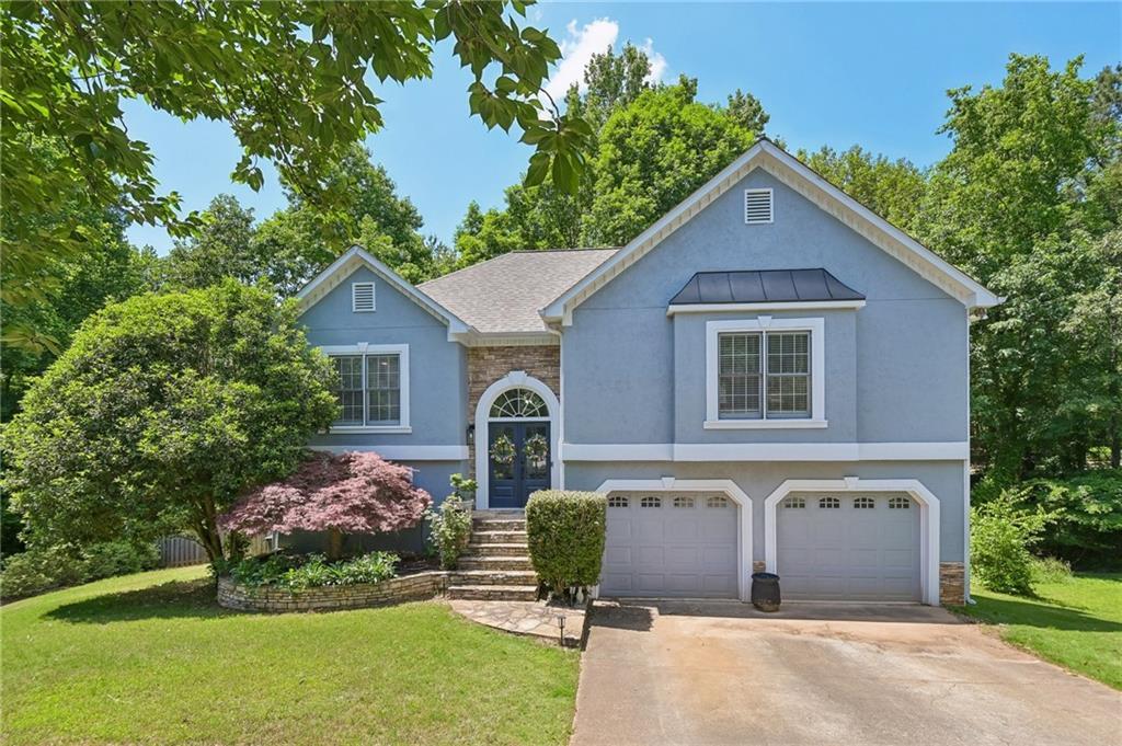 421 Middle Valley Ln., Woodstock, GA 30189