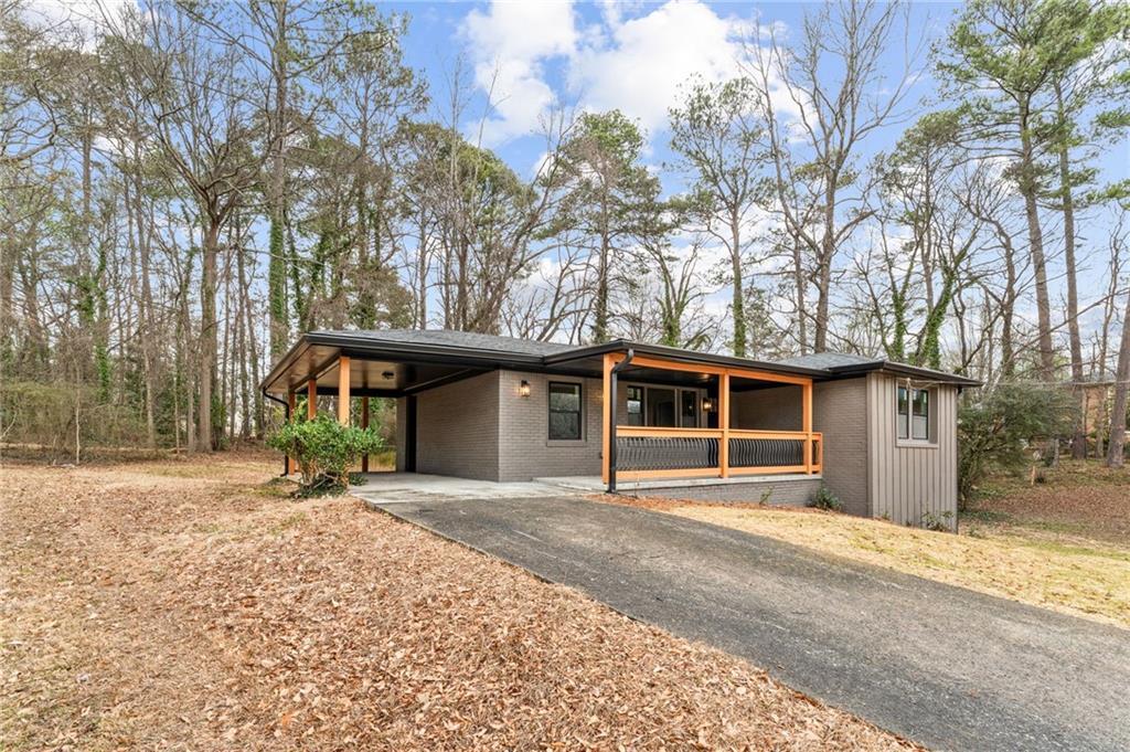 2749 Lincoln Ct., Atlanta, GA 30318