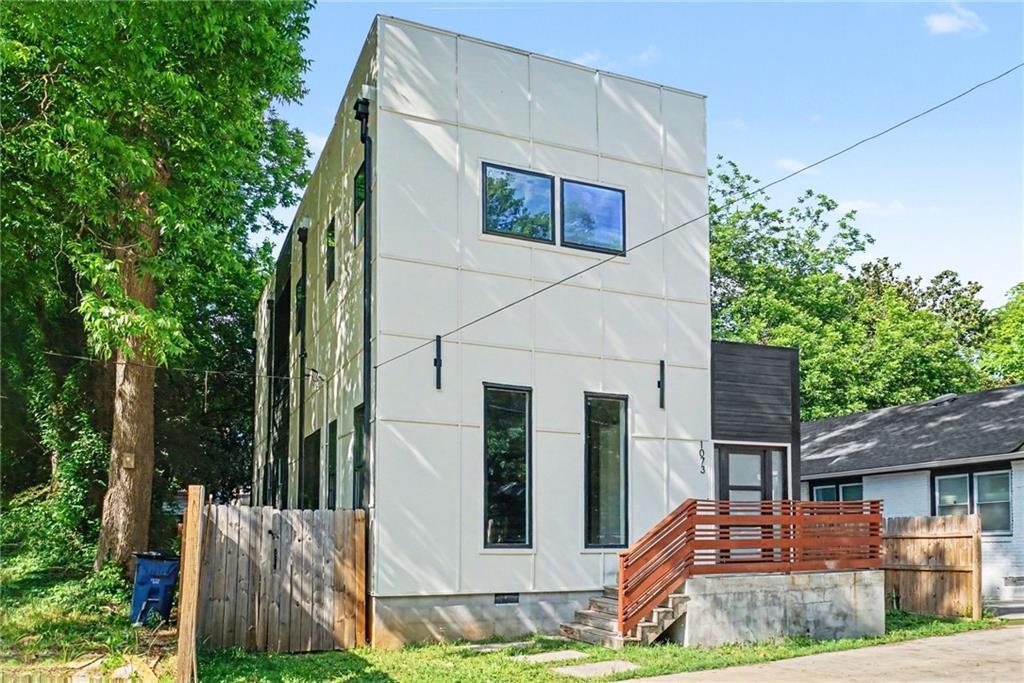 1073 Mayson Turner Rd., Atlanta, GA 30314