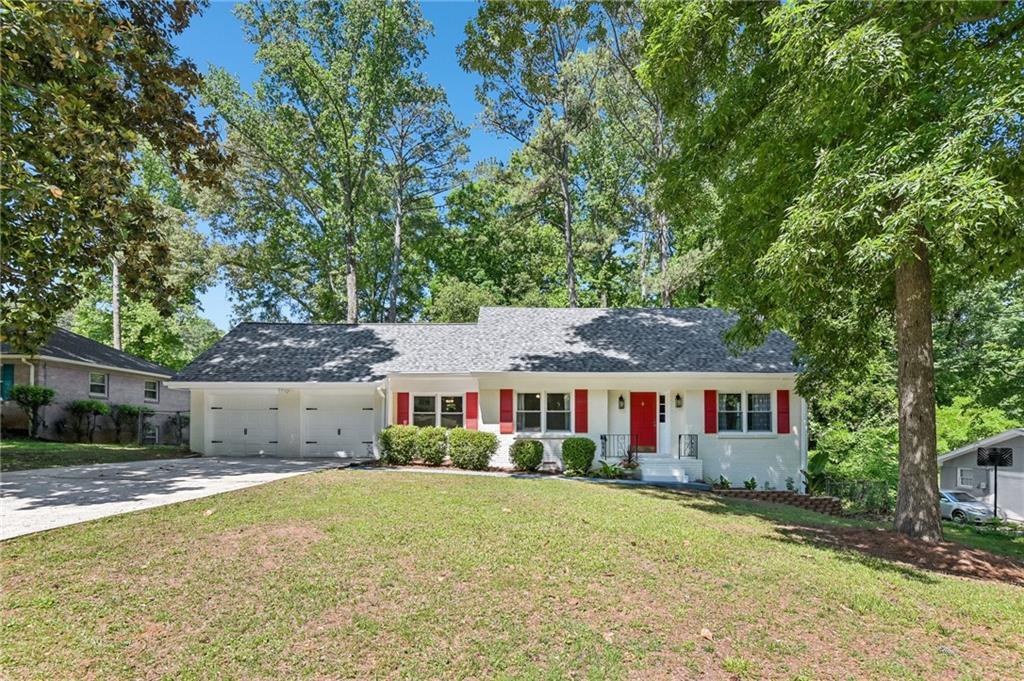 889 Valley Creek Dr., Stone Mountain, GA 30083
