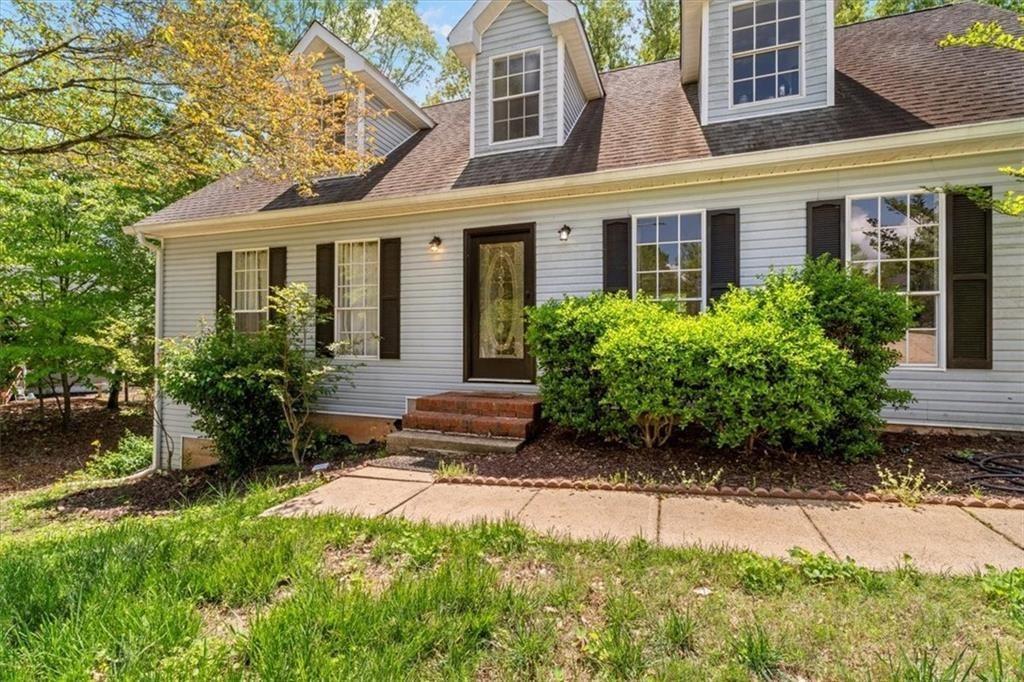 165 Colony Cir., Canton, GA 30114