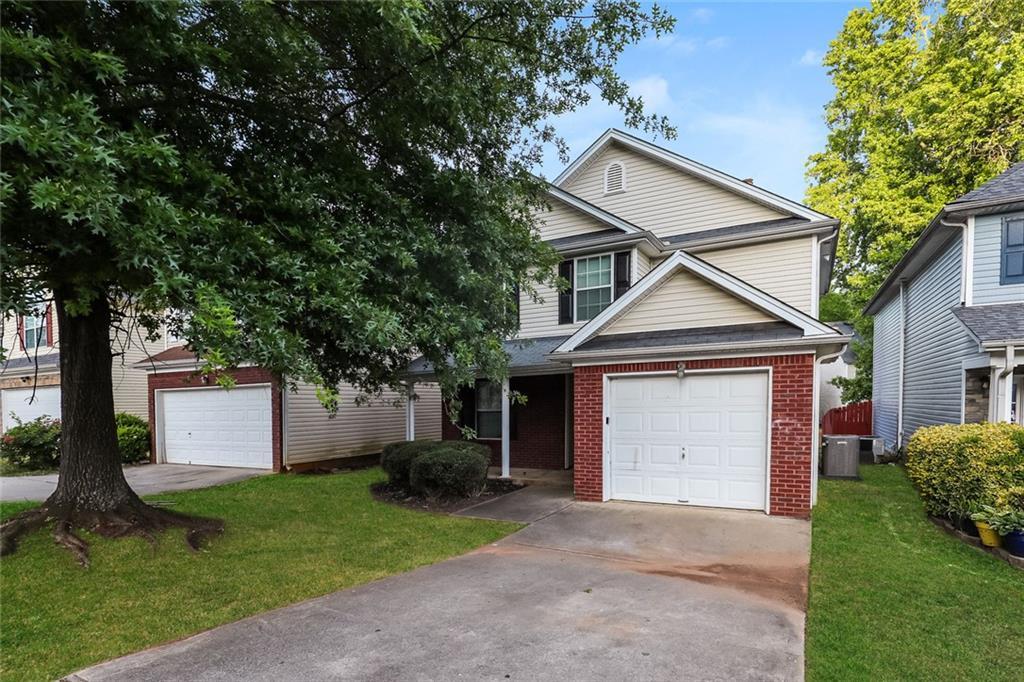 11235 James Madison Dr., Hampton, GA 30228