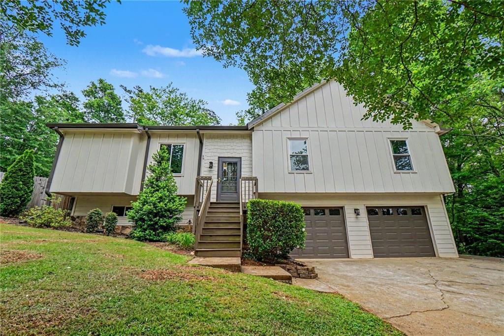 2708 Hawk Dr., Marietta, GA 30066