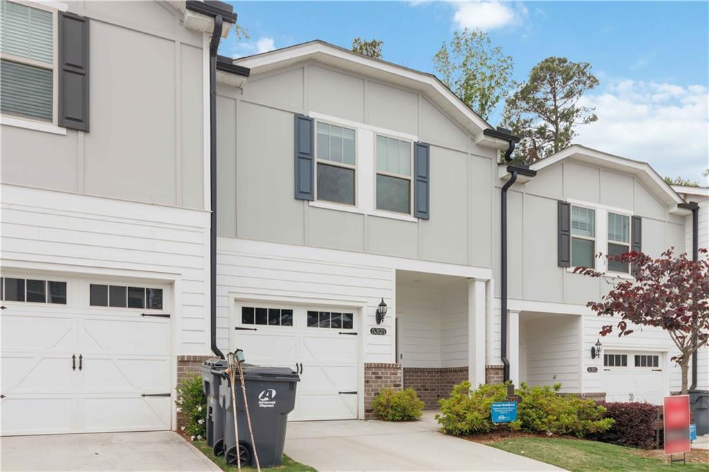 5321 Glade Park Dr., Lilburn, GA 30047