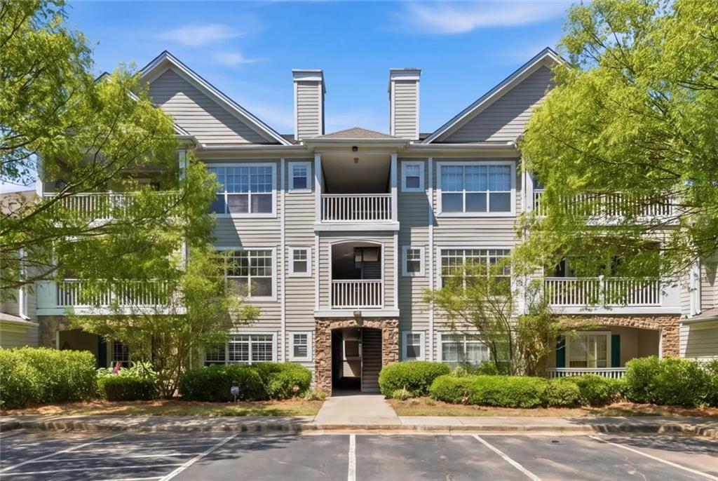 826 Sandringham Dr., Alpharetta, GA 30004