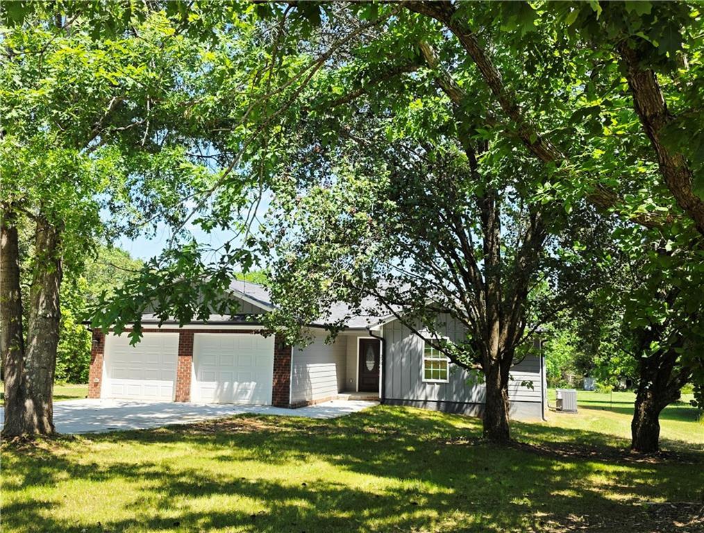 279 Taff Rd., Taylorsville, GA 30178