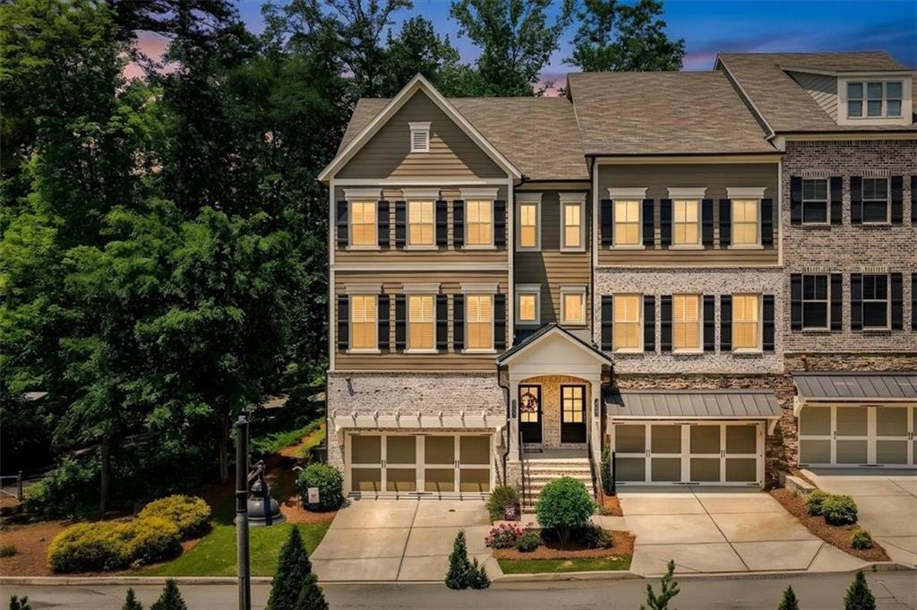 817 Paden St., Woodstock, GA 30188