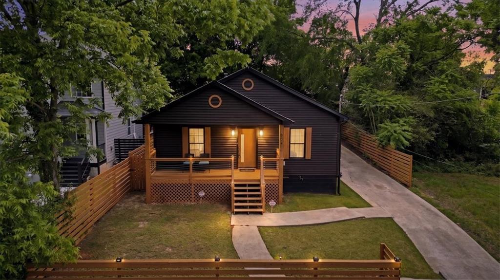 904 Ira St., Atlanta, GA 30310