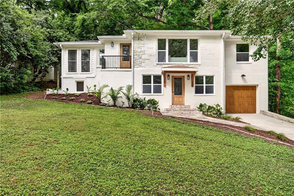 656 Channing Dr., Atlanta, GA 30318