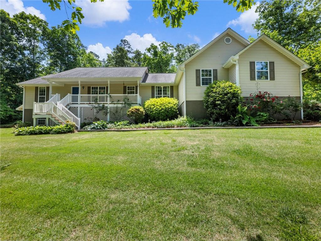 376 Thornwood Cir., Mount Airy, GA 30563