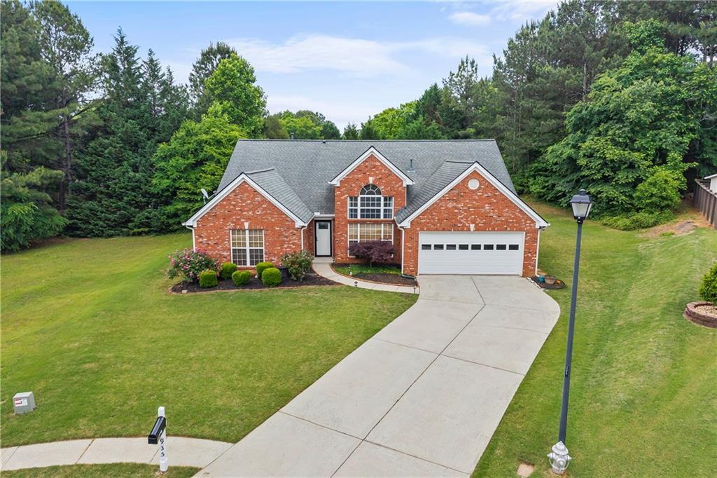 935 Waldwick Dr., Lawrenceville, GA 30045