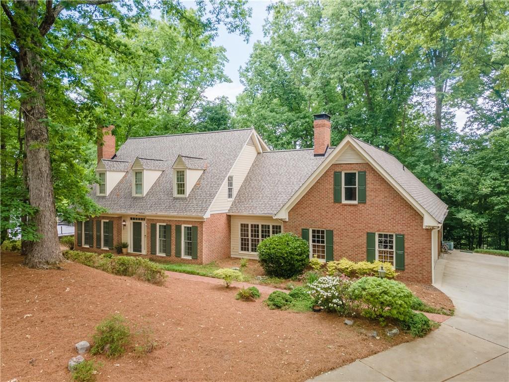 335 Cameron Ridge Dr., Atlanta, GA 30328