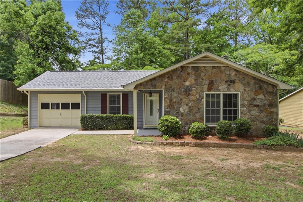 1171 Salisbury Tr., Riverdale, GA 30296