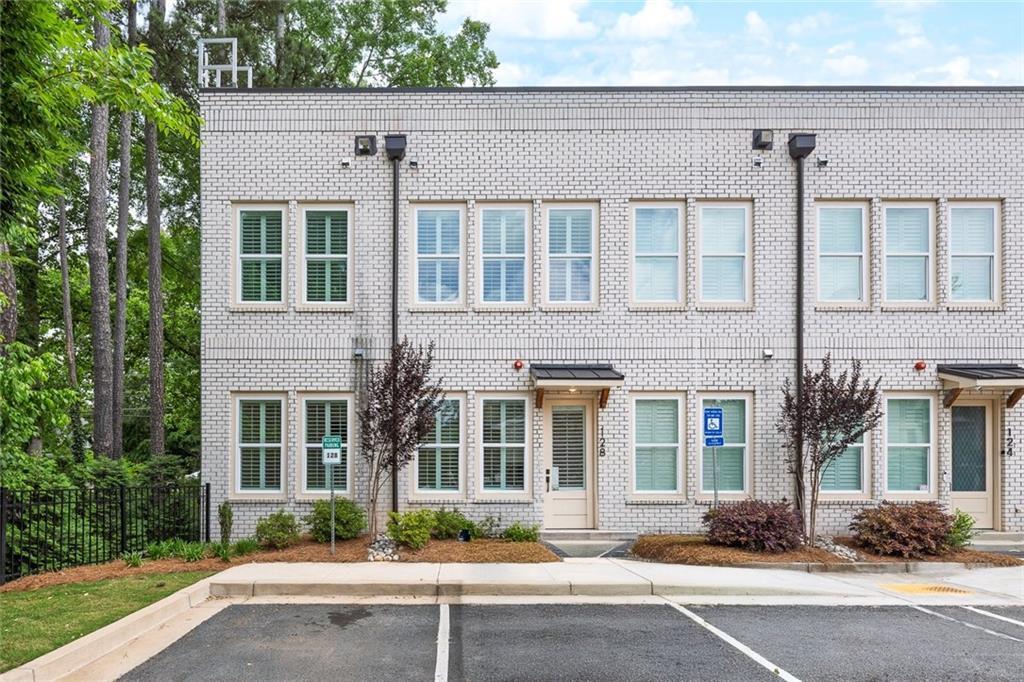 9040 Main St. #128, Woodstock, GA 30188