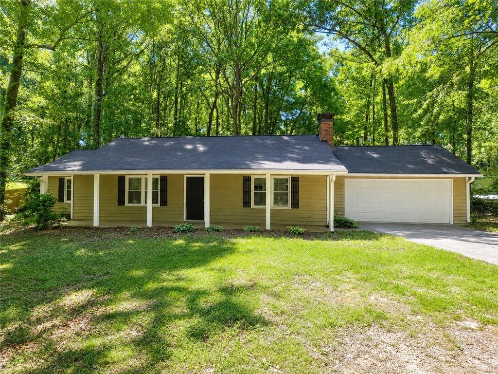 457 Teague Dr., Kennesaw, GA 30152