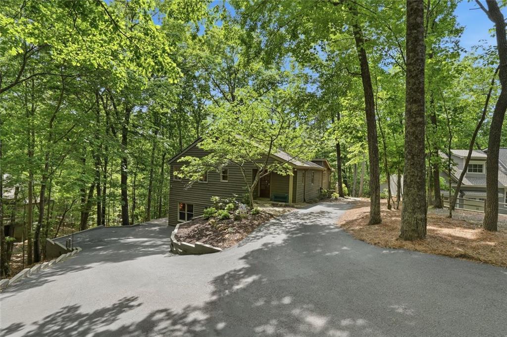 2336 Quail Cove Dr., Jasper, GA 30143
