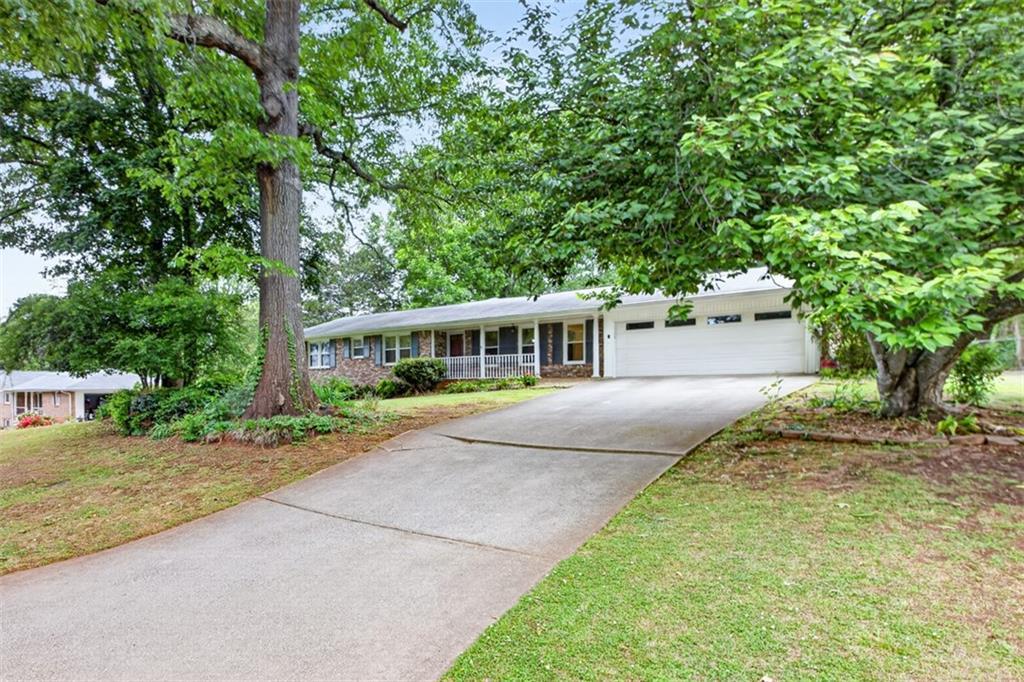5623 Crestwood Dr., Stone Mountain, GA 30087