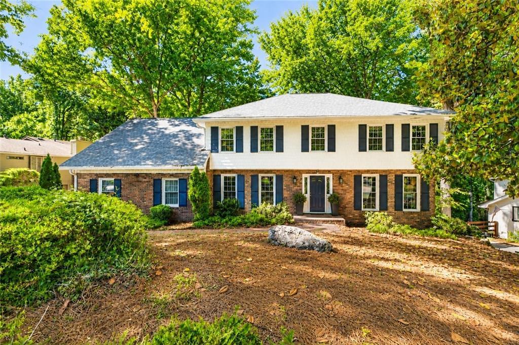 1820 Branch Valley Dr., Roswell, GA 30076