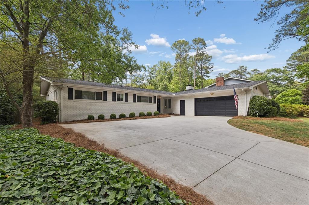 4428 E Kings Point Cir., Atlanta, GA 30338