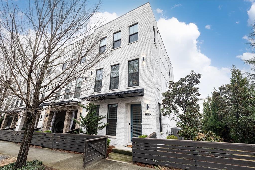 1815 La Dawn Ln., Atlanta, GA 30318