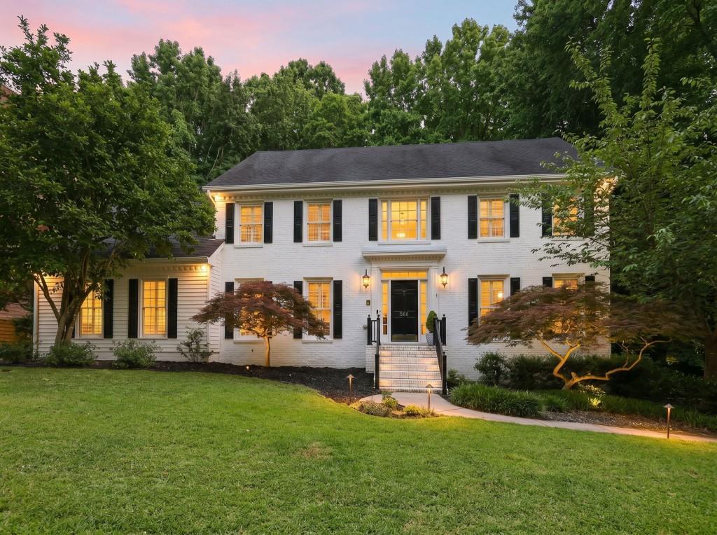 898 Byrnwyck Rd., Atlanta, GA 30319