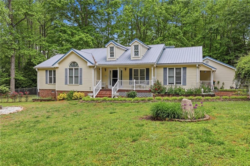 155 Deerfield Cir., Mount Airy, GA 30563