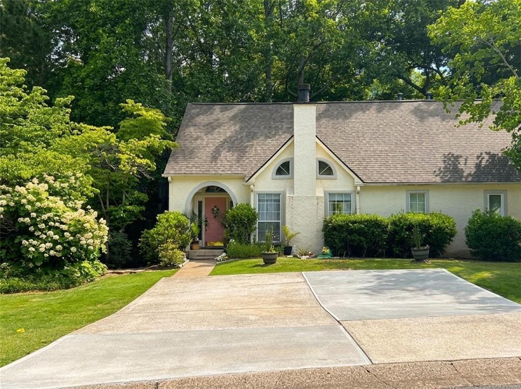 4135 Lake Mist Dr., Kennesaw, GA 30144