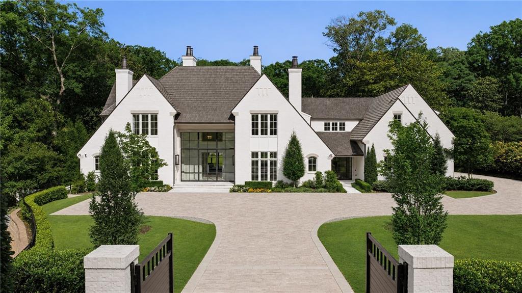 3517 Knollwood Dr., Atlanta, GA 30305