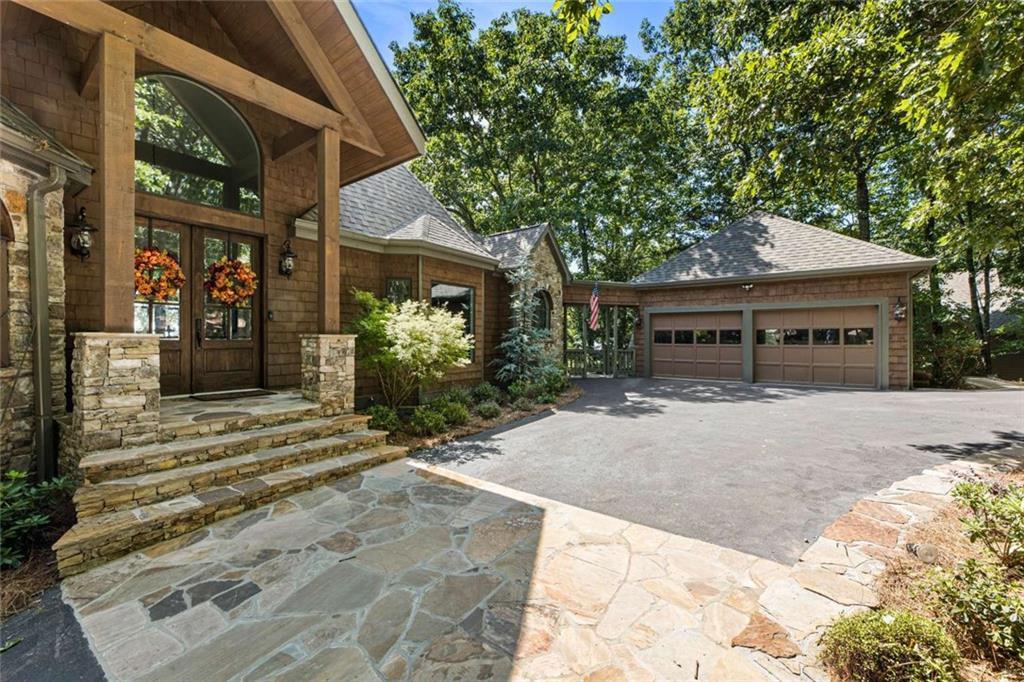 912 Mcelroy Mountain Dr., Jasper, GA 30143