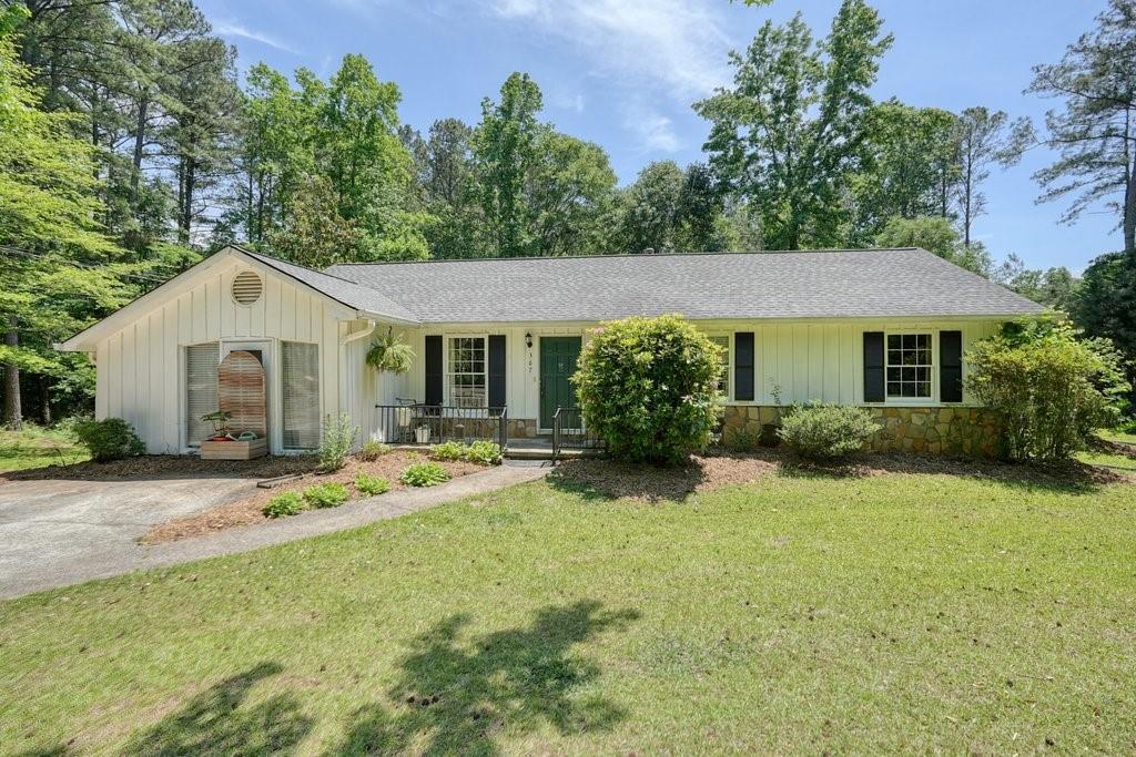367 Bradshaw Ln., Canton, GA 30115