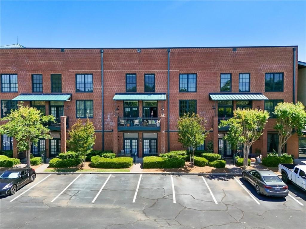 1725 Liberty Ln. #210, Roswell, GA 30075