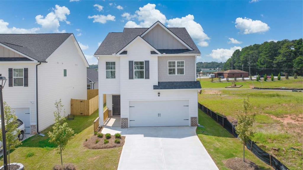 100 Oakchase Park Ln., Hampton, GA 30228