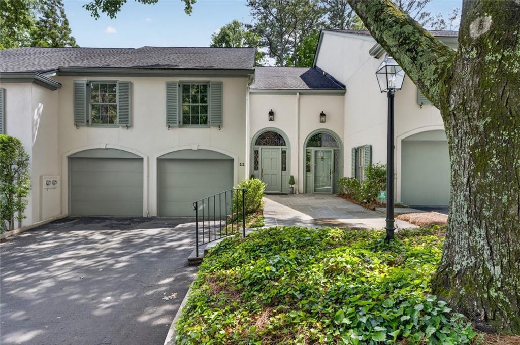 11 Mooregate Sq., Atlanta, GA 30327
