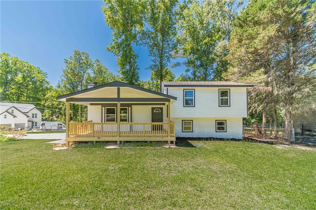 1351 Sommerset Dr., Lawrenceville, GA 30043