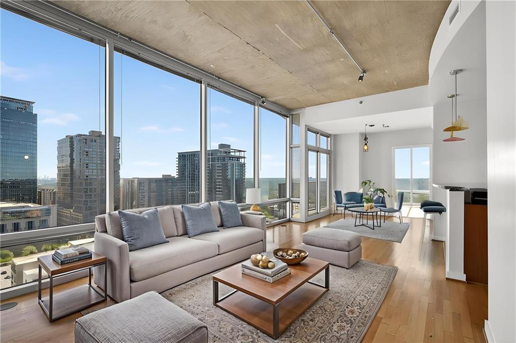 943 Peachtree St. #1915, Atlanta, GA 30309