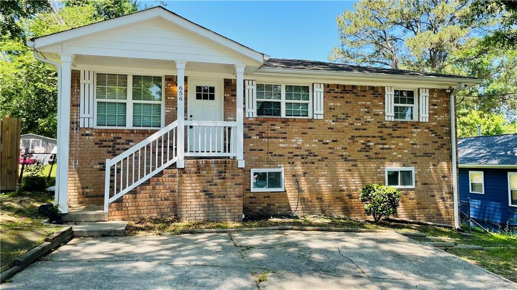 656 Cedar Ave., Atlanta, GA 30318