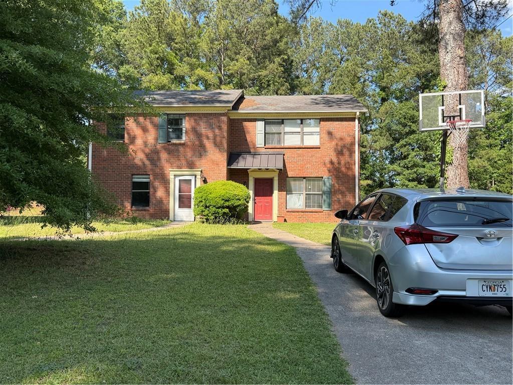 883 Yorkshire Ln., Lawrenceville, GA 30044
